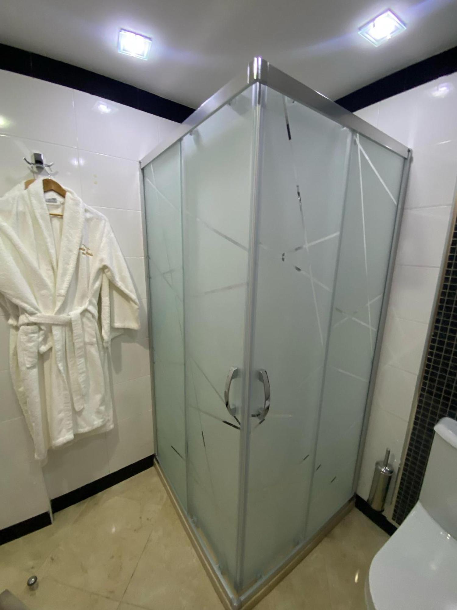 Khazri Hotell Shafran Exteriör bild