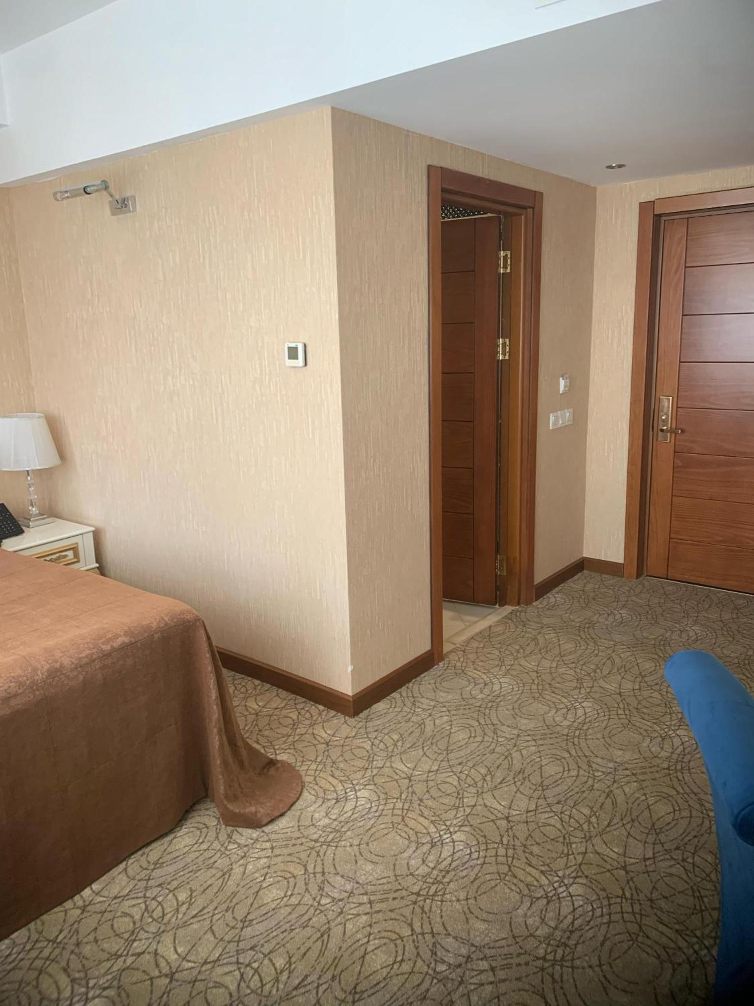 Khazri Hotell Shafran Exteriör bild