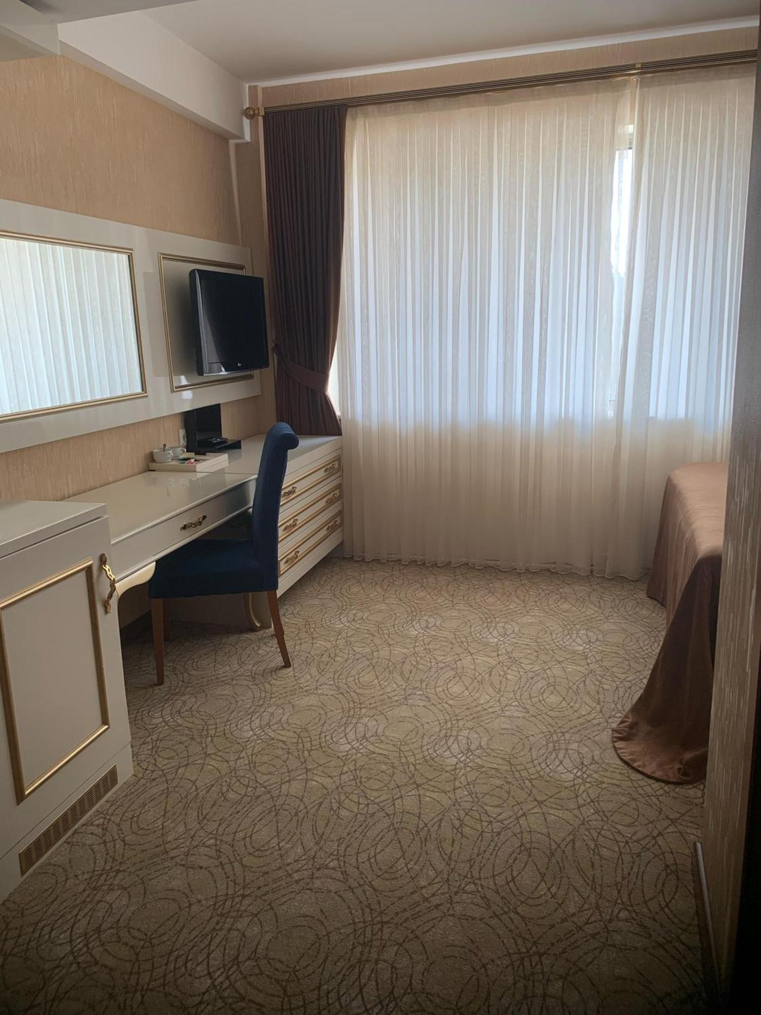 Khazri Hotell Shafran Exteriör bild