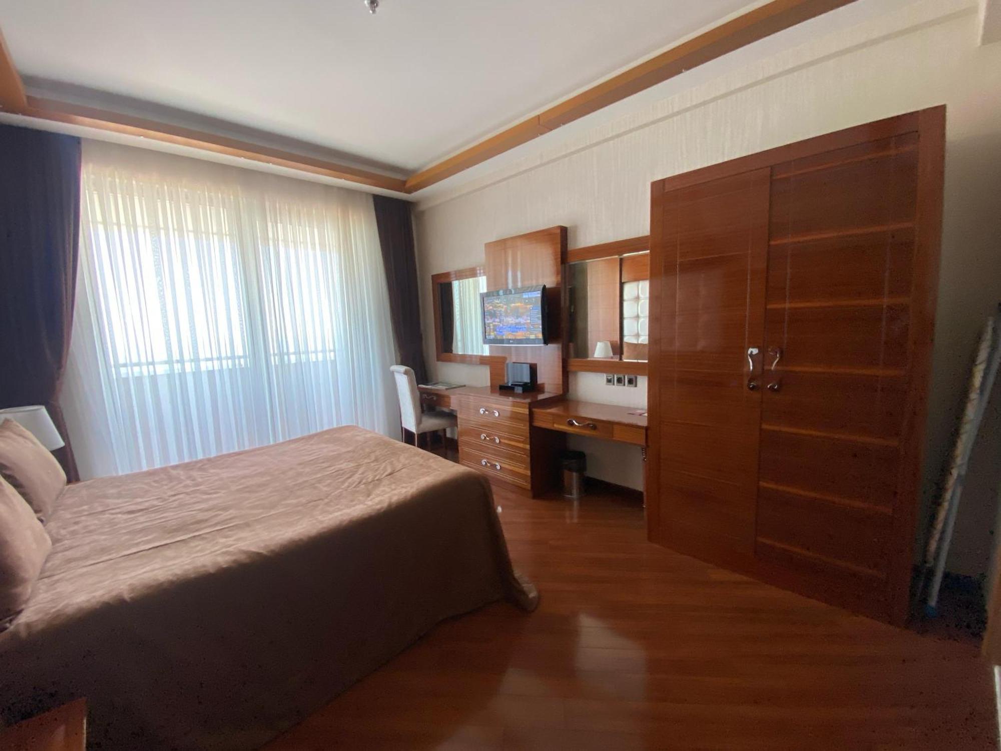 Khazri Hotell Shafran Exteriör bild